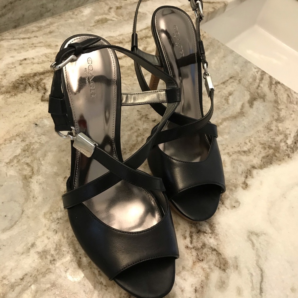 Coach Wendelle Classic Heels - Picture 2 of 2